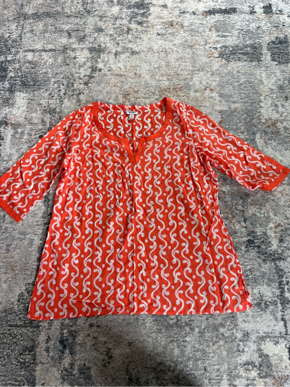 Women's Red Patterned Split-Neck Top